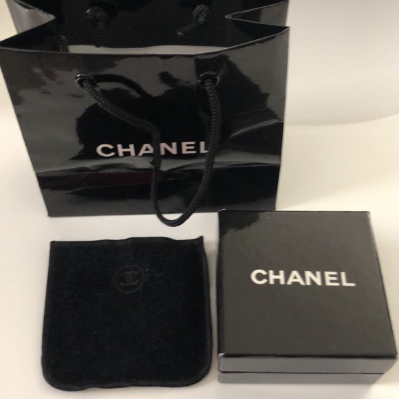 CHANEL vintage long rope earrings with CC logo, 1993 Spring collection - Picture 9 of 9